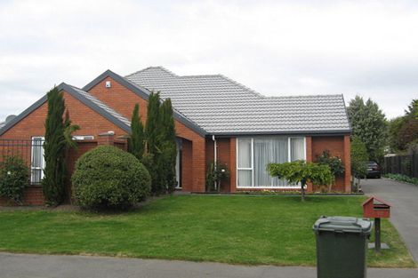Photo of property in 12 Ballybrack Place, Casebrook, Christchurch, 8051