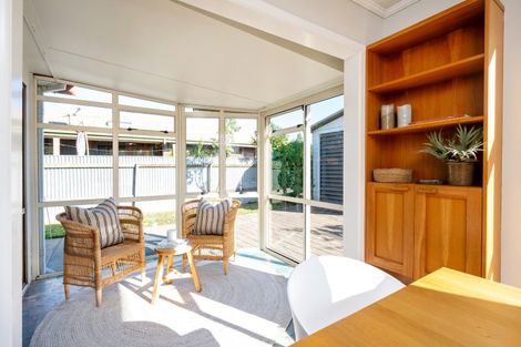 Photo of property in 25 Chester Street, Taradale, Napier, 4112
