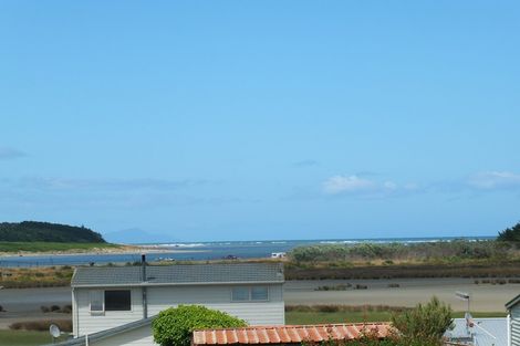 Photo of property in 122 Seabury Avenue, Foxton Beach, Foxton, 4815