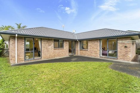 Photo of property in 20 Tauranga Place, Orewa, 0931