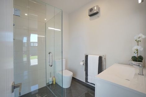 Photo of property in 53 Grayshott Avenue, Casebrook, Christchurch, 8051