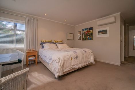 Photo of property in 33 Te Kawa Road, Greenlane, Auckland, 1061