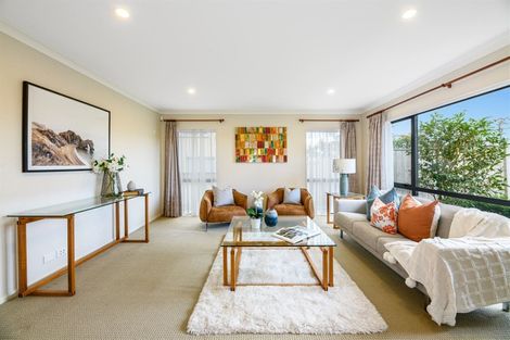 Photo of property in 72 Schnapper Rock Road, Schnapper Rock, Auckland, 0632