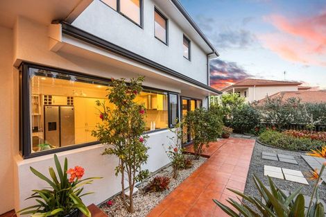 Photo of property in 24 Oakway Drive, Schnapper Rock, Auckland, 0632