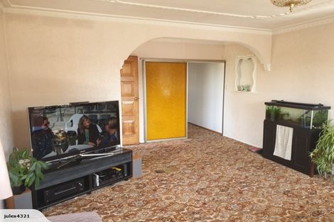 Photo of property in 23 Liverton Crescent, Bishopdale, Christchurch, 8053