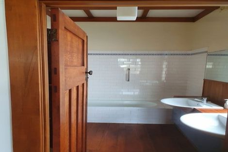 Photo of property in 10 Duders Avenue, Devonport, Auckland, 0624