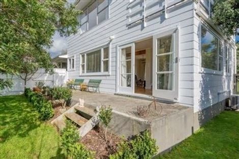 Photo of property in 6 Kaitawa Street, Waikanae Beach, Waikanae, 5036