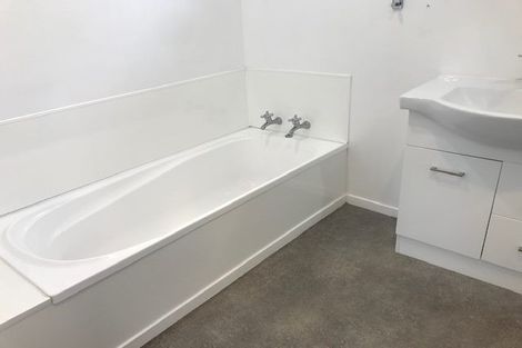 Photo of property in 10 Bacot Place, Howick, Auckland, 2014