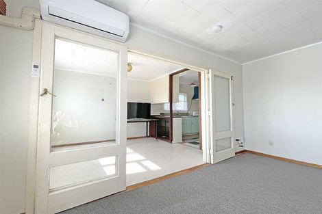 Photo of property in 75 Larnoch Road, Henderson, Auckland, 0610