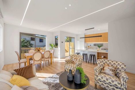 Photo of property in 35c Noall Street, Te Atatu Peninsula, Auckland, 0610