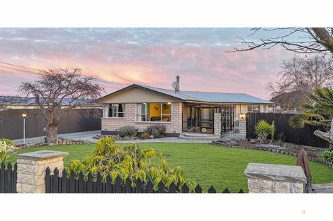 Photo of property in 39 Queen Street, Pareora, 7912