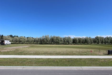 Photo of property in 17 Catalina Crescent, Forrest Hill, Auckland, 0620