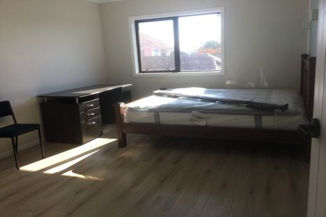 Photo of property in 216 Hillcrest Road, Hillcrest, Hamilton, 3216