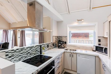 Photo of property in 14 Seaton Court, Hokowhitu, Palmerston North, 4410