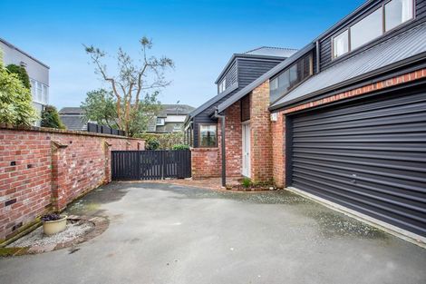 Photo of property in 1/28 Thornycroft Street, Fendalton, Christchurch, 8052