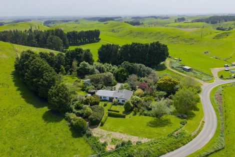 Photo of property in 135 Zigzag Road, Pohangina, Feilding, 4775