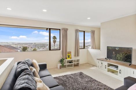 Photo of property in 9 Lizzie Lane, Clover Park, Auckland, 2019