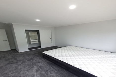 Photo of property in 425d Great South Road, Opaheke, Papakura, 2113