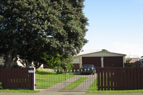 Photo of property in 23 Bamber Street, Castlecliff, Whanganui, 4501