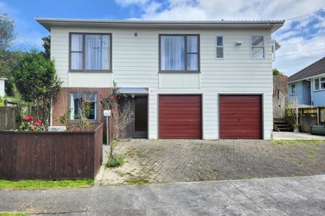 Photo of property in 35 Turkington Street, Tawa, Wellington, 5028