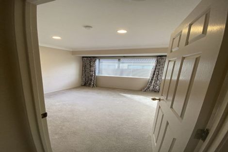 Photo of property in 10 Mullagh Place, East Tamaki Heights, Auckland, 2016
