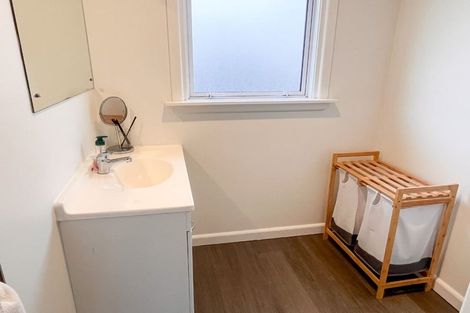 Photo of property in 16 Daniels Road, Redwood, Christchurch, 8051