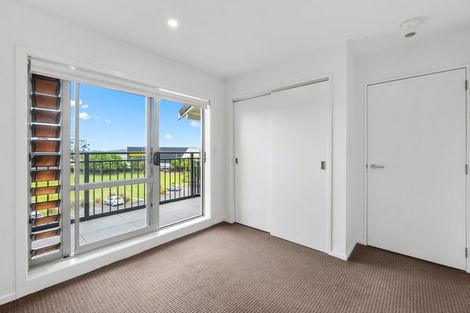 Photo of property in 16b/71 Spencer Road, Oteha, Auckland, 0632