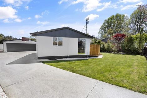 Photo of property in 279 Shakespeare Street, Leamington, Cambridge, 3432