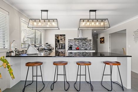 Photo of property in 15 Mike Smith Drive, Cambridge, 3434