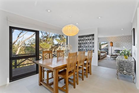 Photo of property in 1/2 Parr Terrace, Castor Bay, Auckland, 0620