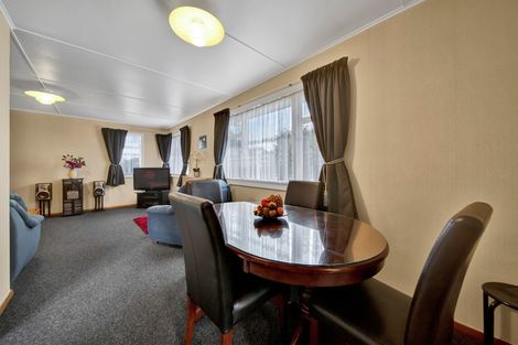 Photo of property in 56 Reid Avenue, Hawera, 4610