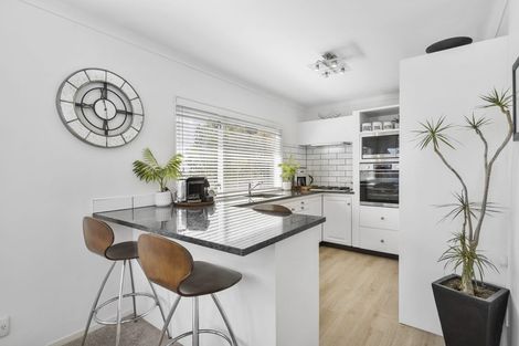 Photo of property in 2/36 Nihill Crescent, Mission Bay, Auckland, 1071