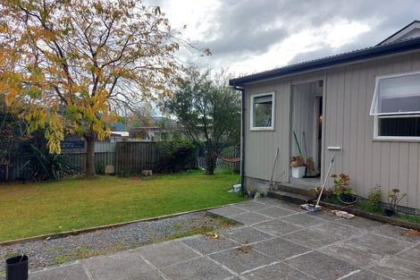 Photo of property in 66 Pinehaven Road, Pinehaven, Upper Hutt, 5019
