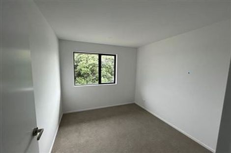 Photo of property in 3 Eileen Newey Place, Henderson, Auckland, 0612