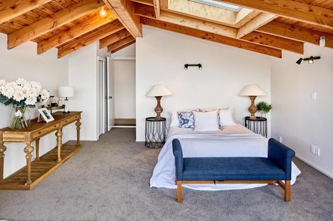 Photo of property in 190 Paremata Road, Paremata, Porirua, 5024