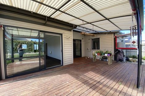 Photo of property in 70 Kaimoana Street, Weymouth, Auckland, 2103