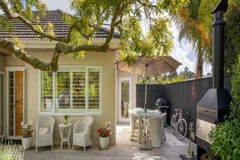 Photo of property in 104 Beach Road, Castor Bay, Auckland, 0620