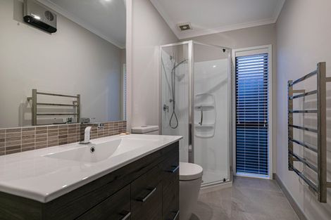 Photo of property in 41 Maka Terrace, Orewa, 0931