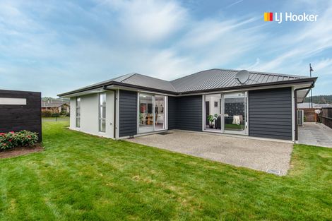 Photo of property in 8 Kinloch Place, Mosgiel, 9024