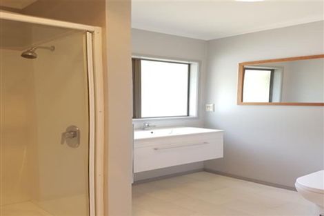 Photo of property in 332 Aokautere Drive, Aokautere, Palmerston North, 4471