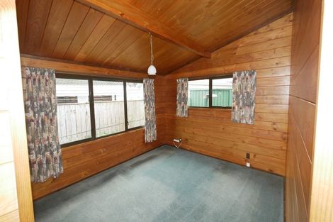 Photo of property in 8 Roband Crescent, Brown Owl, Upper Hutt, 5018