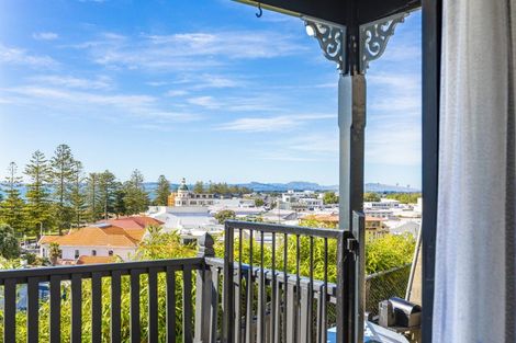 Photo of property in 4a Seaview Terrace, Bluff Hill, Napier, 4110