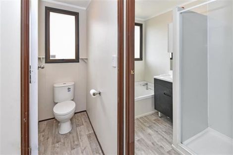 Photo of property in 36 Seaward Place, Wattle Downs, Auckland, 2103