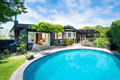 Photo of property in 10 Gillean Street, Havelock North, 4130