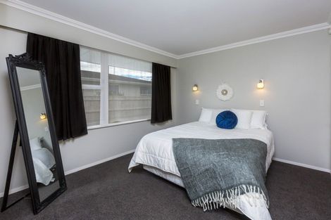 Photo of property in 50 Wai-iti Crescent, Woburn, Lower Hutt, 5010