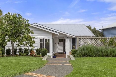 Photo of property in 7a North Avenue, Narrow Neck, Auckland, 0624