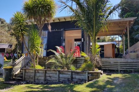 Photo of property in 28 Tane Road, Laingholm, Auckland, 0604