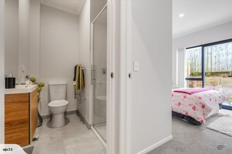 Photo of property in 2a Wesley Street, Devonport, Auckland, 0624