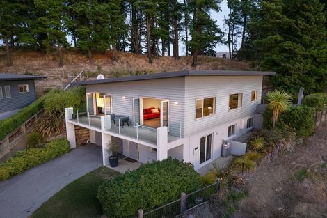 Photo of property in 12 Bovett Place, Wanaka, 9305