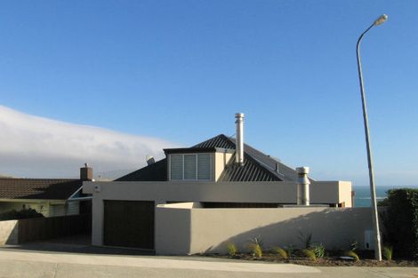 Photo of property in 105 Motuhara Road, Plimmerton, Porirua, 5026